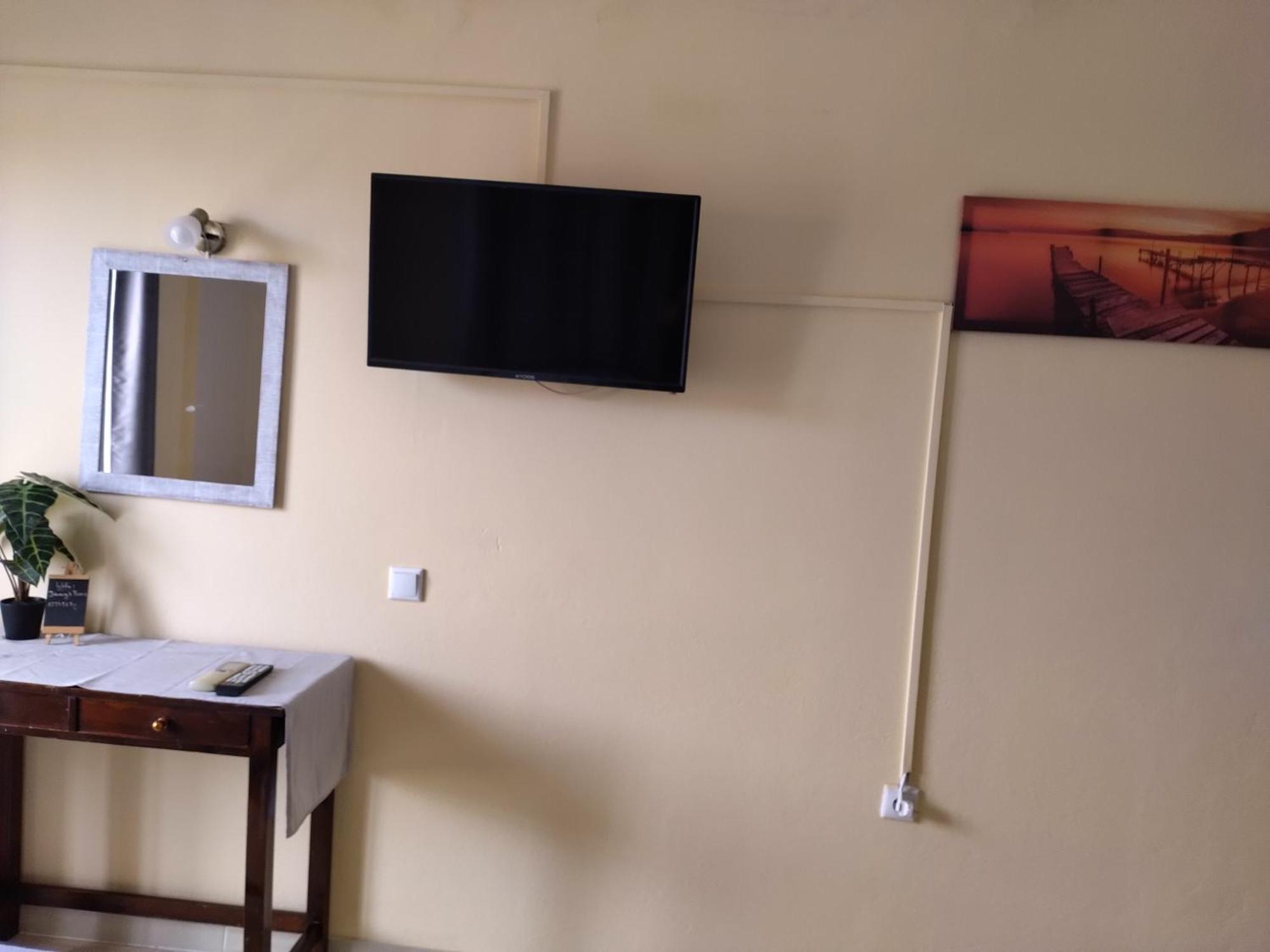 מוראיטיקה Jimmy'S Apartments מראה חיצוני תמונה